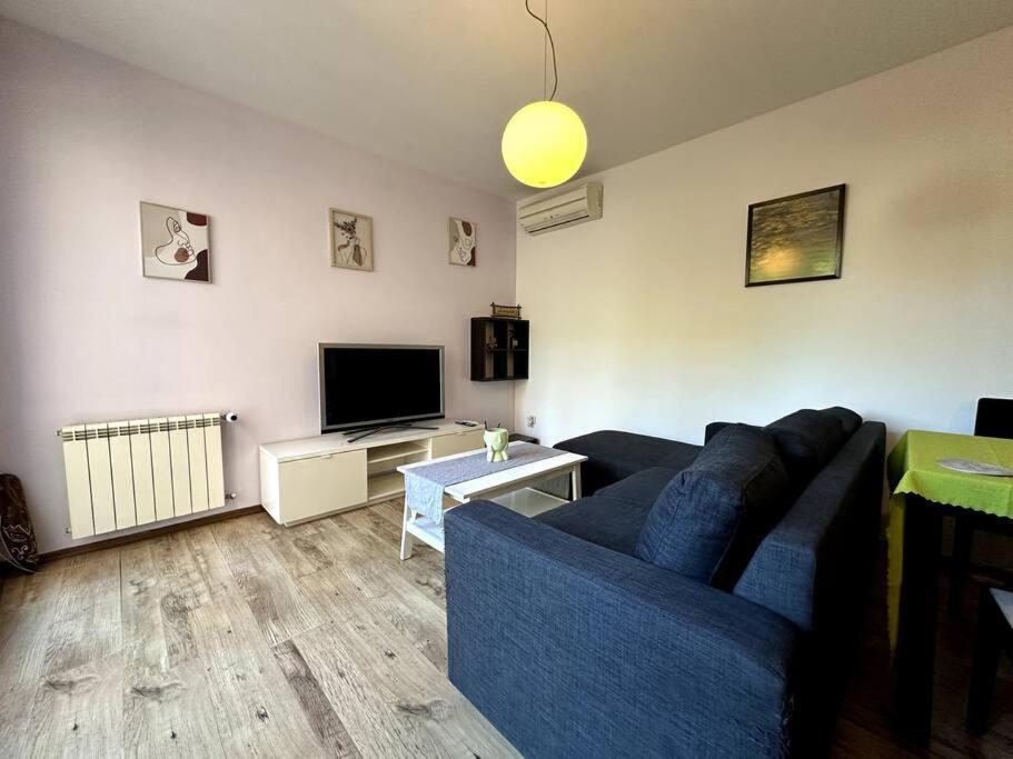 Cozy Flat In *
